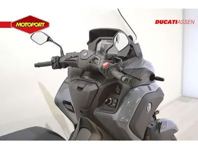 YAMAHA TRICITY 300 – foto 4