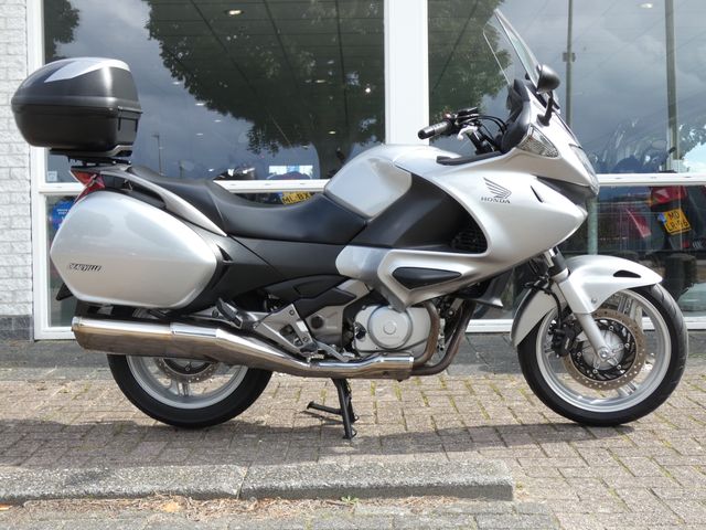 honda - nt-700-v-deauville