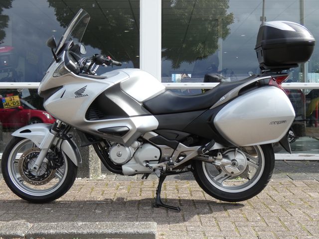 honda - nt-700-v-deauville