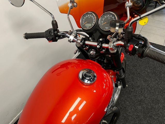 triumph - bonneville-se