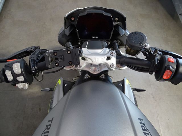 triumph - speed-triple-1200-rs