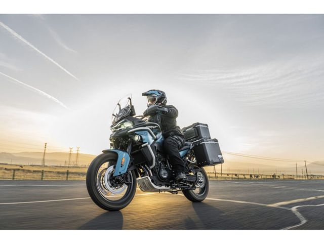 cfmoto - 800-mt-explore-es