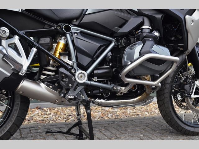 bmw - r-1250-gs-triple-black