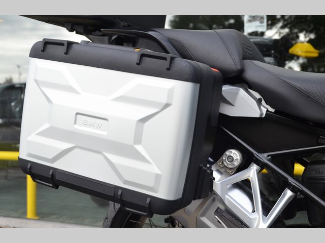 bmw - r-1250-gs-triple-black
