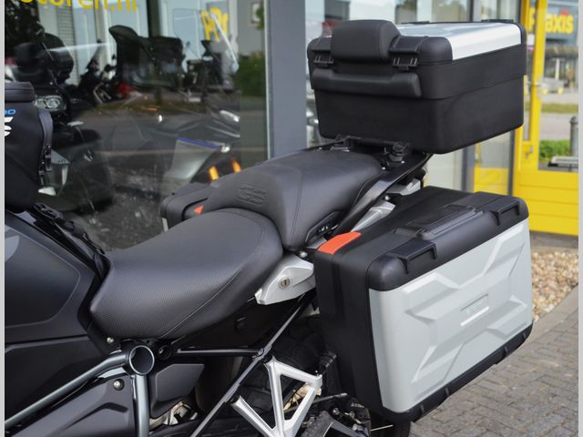 bmw - r-1250-gs-triple-black