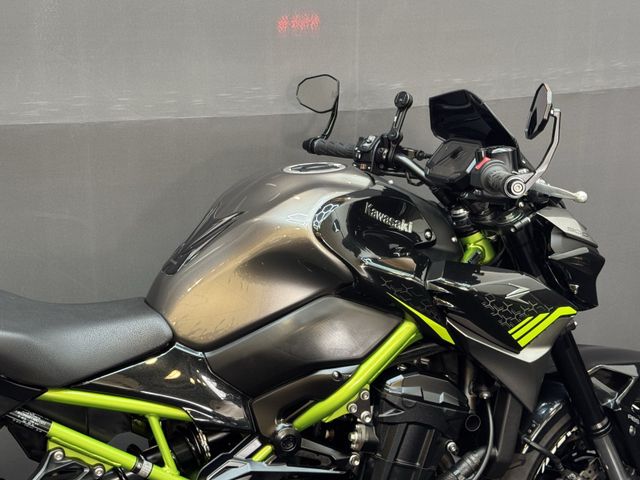 kawasaki - z900