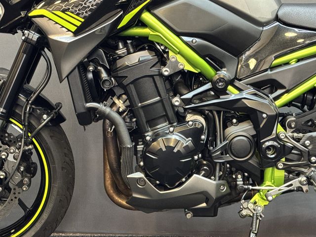 kawasaki - z900