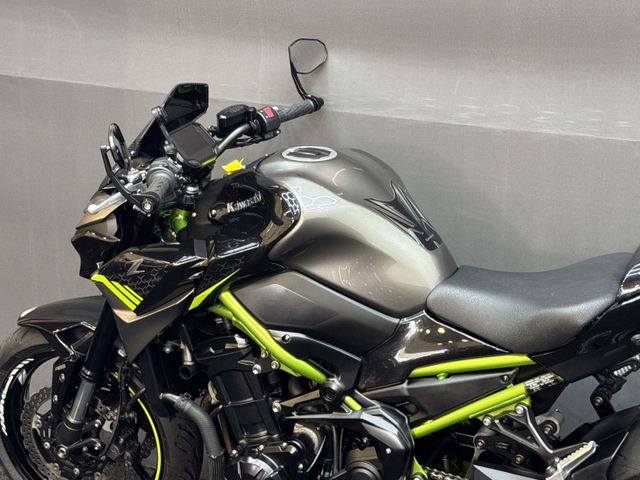 kawasaki - z900