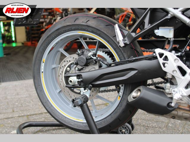suzuki - gsx-8r
