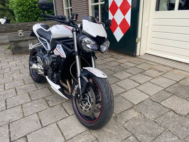 triumph - street-triple-rs