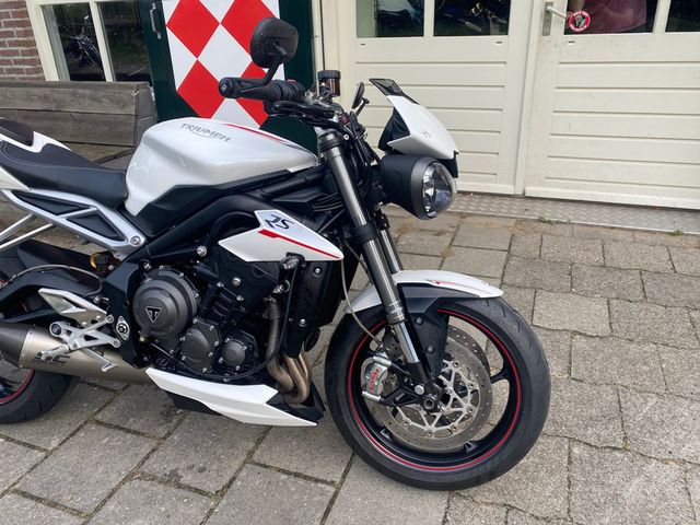 triumph - street-triple-rs
