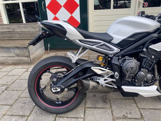 triumph - street-triple-rs