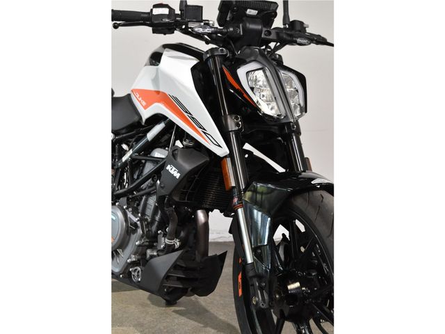 ktm - 390-duke-abs