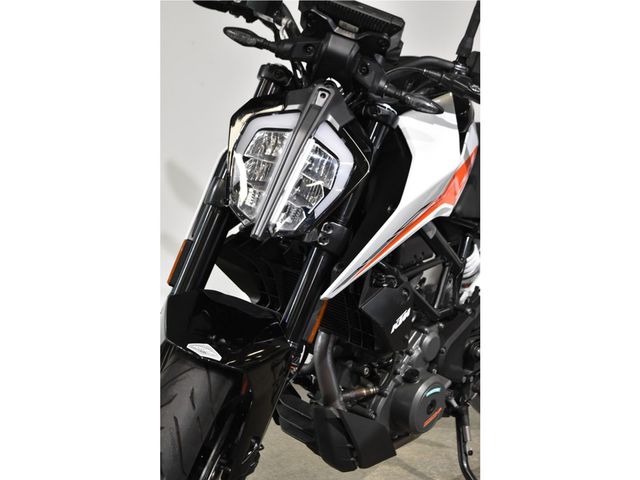 ktm - 390-duke-abs