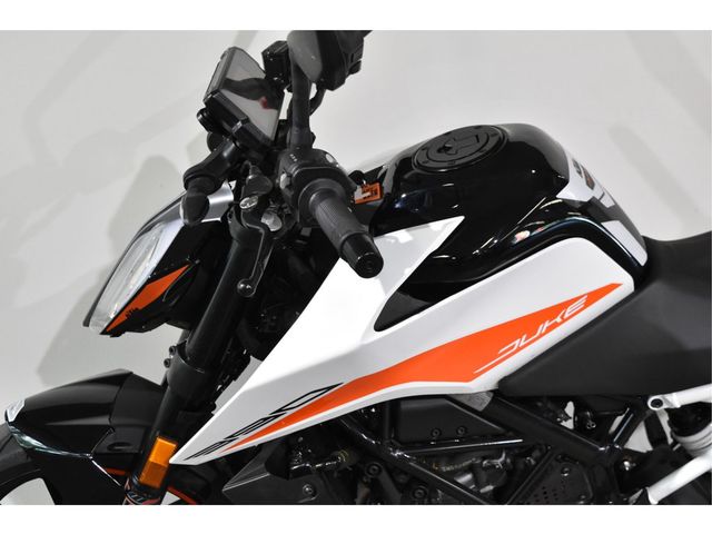 ktm - 390-duke-abs
