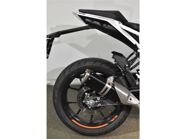 ktm - 390-duke-abs