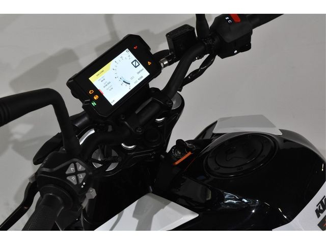 ktm - 390-duke-abs