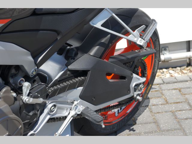 aprilia - tuono-660