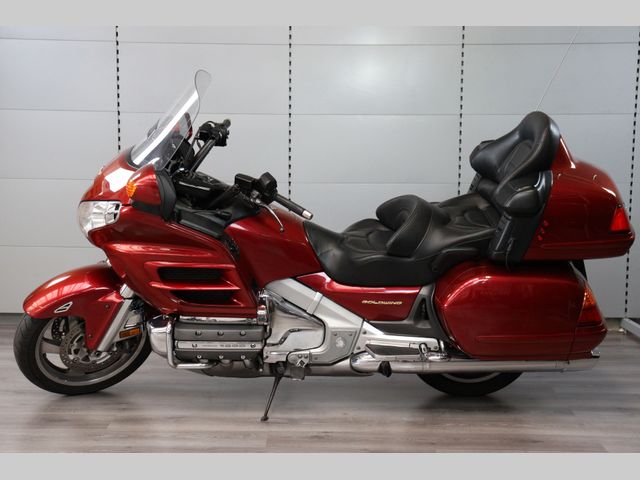 honda - gl-1800-goldwing
