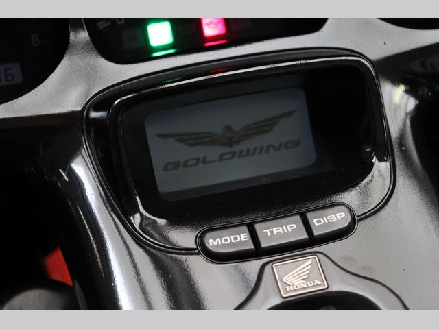 honda - gl-1800-goldwing