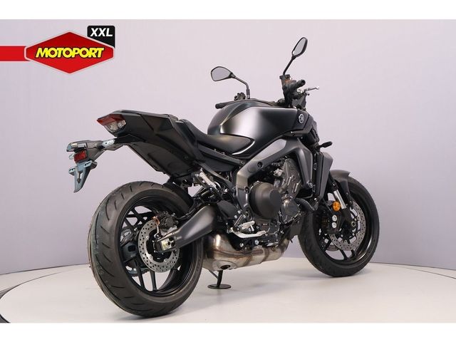 yamaha - mt-09-y-amt