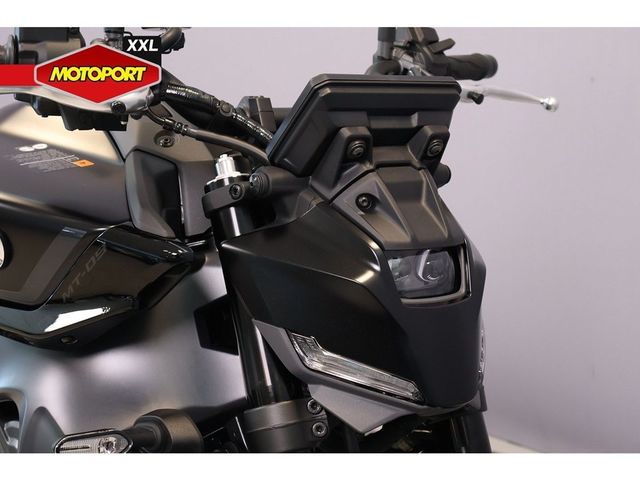 yamaha - mt-09-y-amt