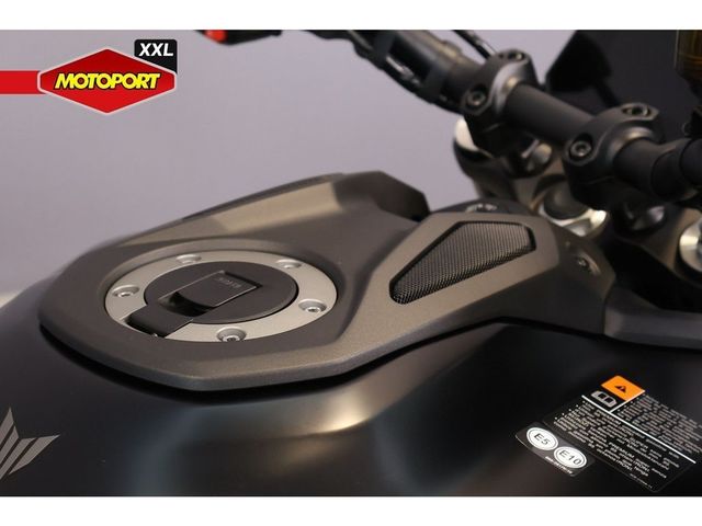 yamaha - mt-09-y-amt