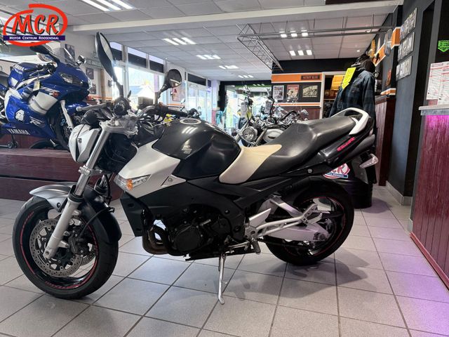suzuki - gsr-600