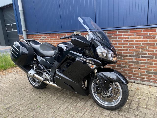 kawasaki - gtr-1400