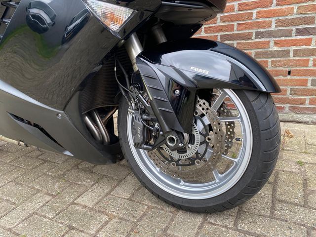 kawasaki - gtr-1400