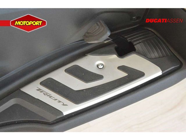 yamaha - tricity-300