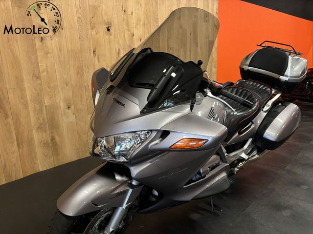 honda - st-1300-pan-european