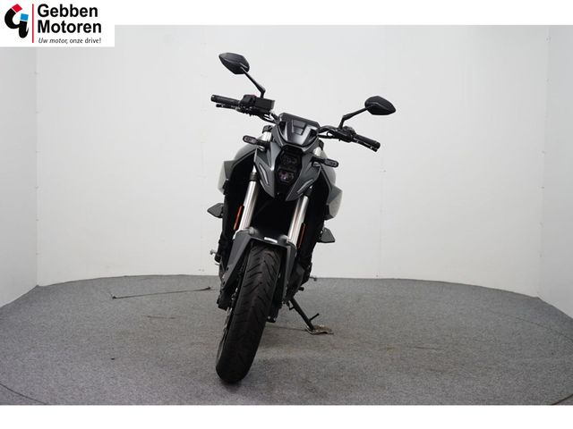 suzuki - gsx-8s