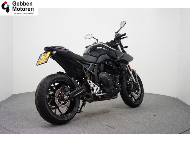 suzuki - gsx-8s