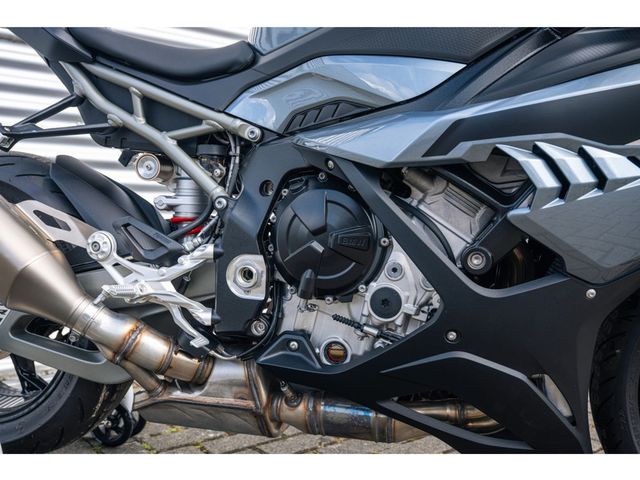 bmw - s-1000-rr