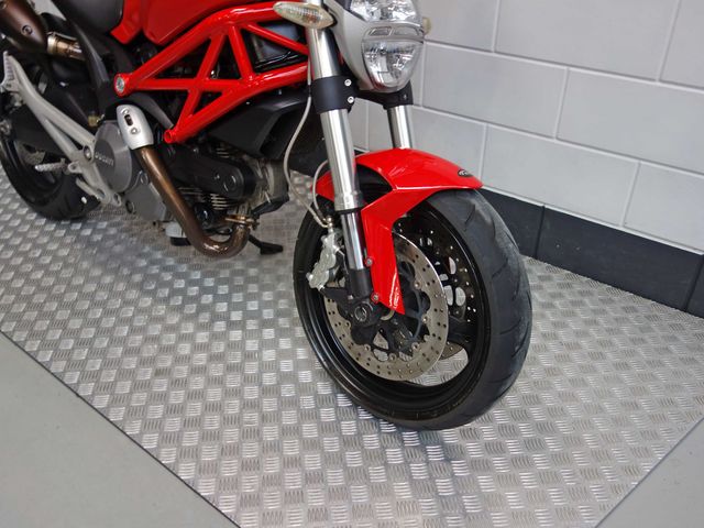 ducati - monster-696
