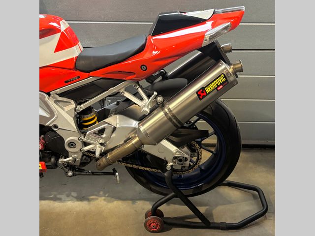 aprilia - tuono-1000-r