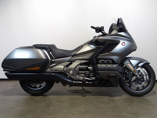 honda - gl-1800-goldwing-f6b
