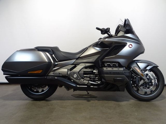 honda - gl-1800-goldwing-f6b