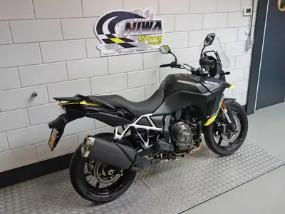 SUZUKI V-STROM 800 – foto 3
