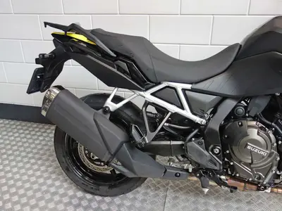 SUZUKI V-STROM 800 – foto 4