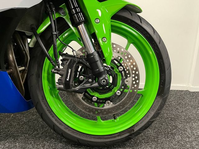 kawasaki - ninja-zx-4rr