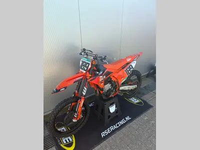 KTM 450 SX-F FACTORY EDITION – foto 4