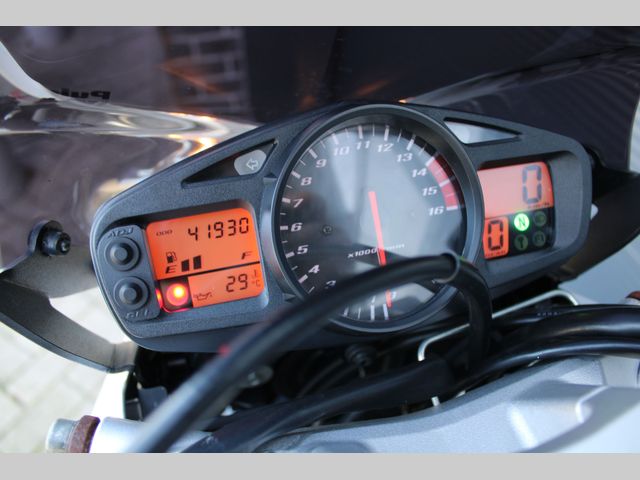 suzuki - gsr-600
