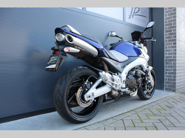 suzuki - gsr-600