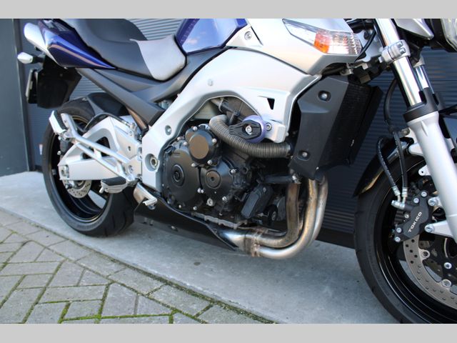 suzuki - gsr-600