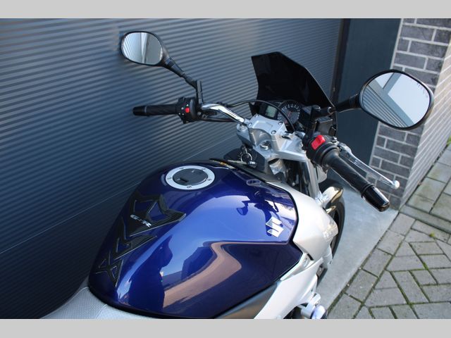 suzuki - gsr-600