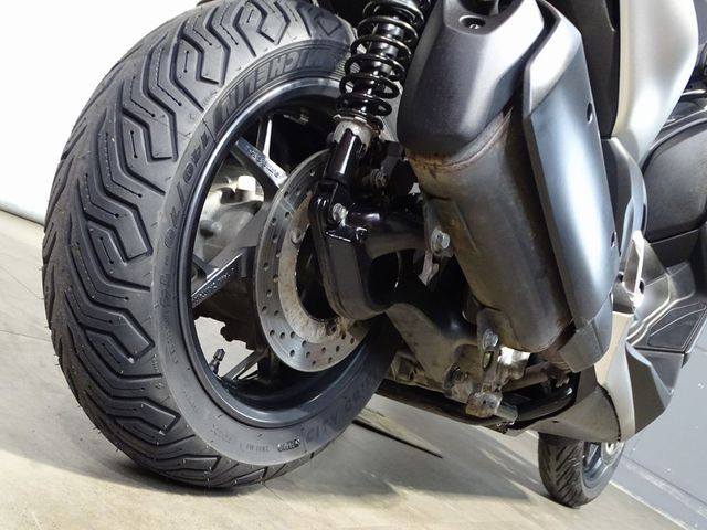 yamaha - x-max-300-abs