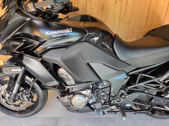 kawasaki - versys-1000-grand-tourer
