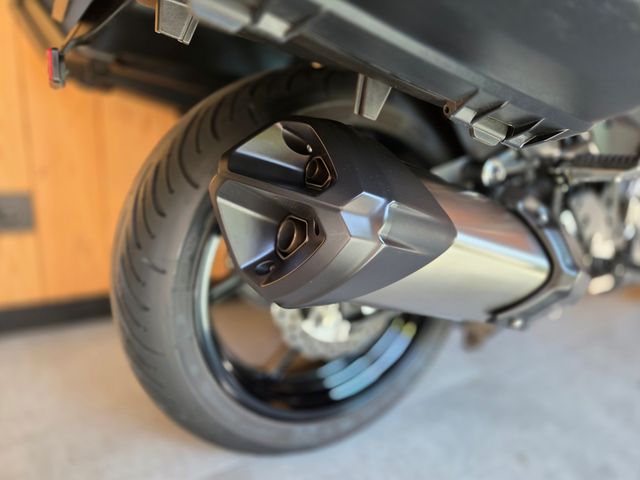 kawasaki - versys-1000-grand-tourer